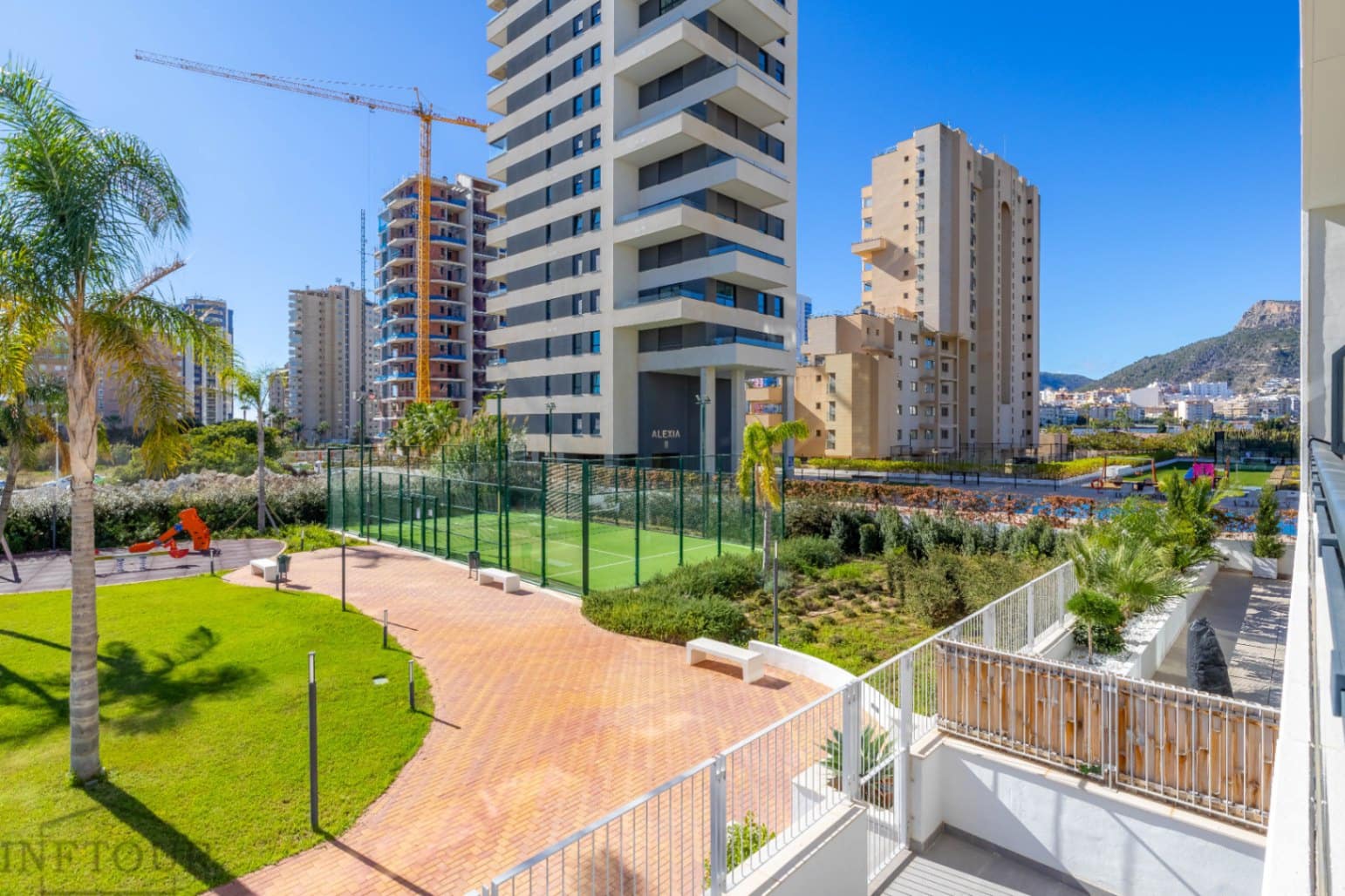 Appartement de 3 chambres à louer à Calpe / Calp avec piscine garage - 2 400 € (Ref: 9451029)