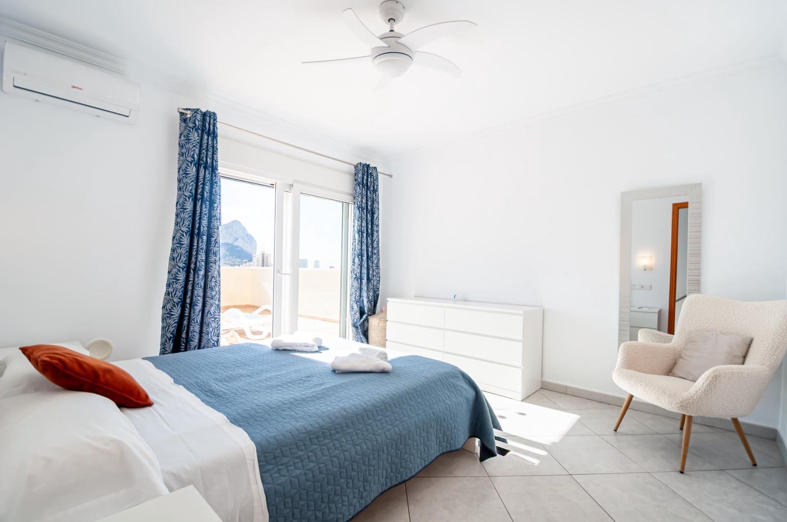 3 slaapkamer Villa te koop in Calpe / Calp met zwembad - € 725.000 (Ref: 9453065)