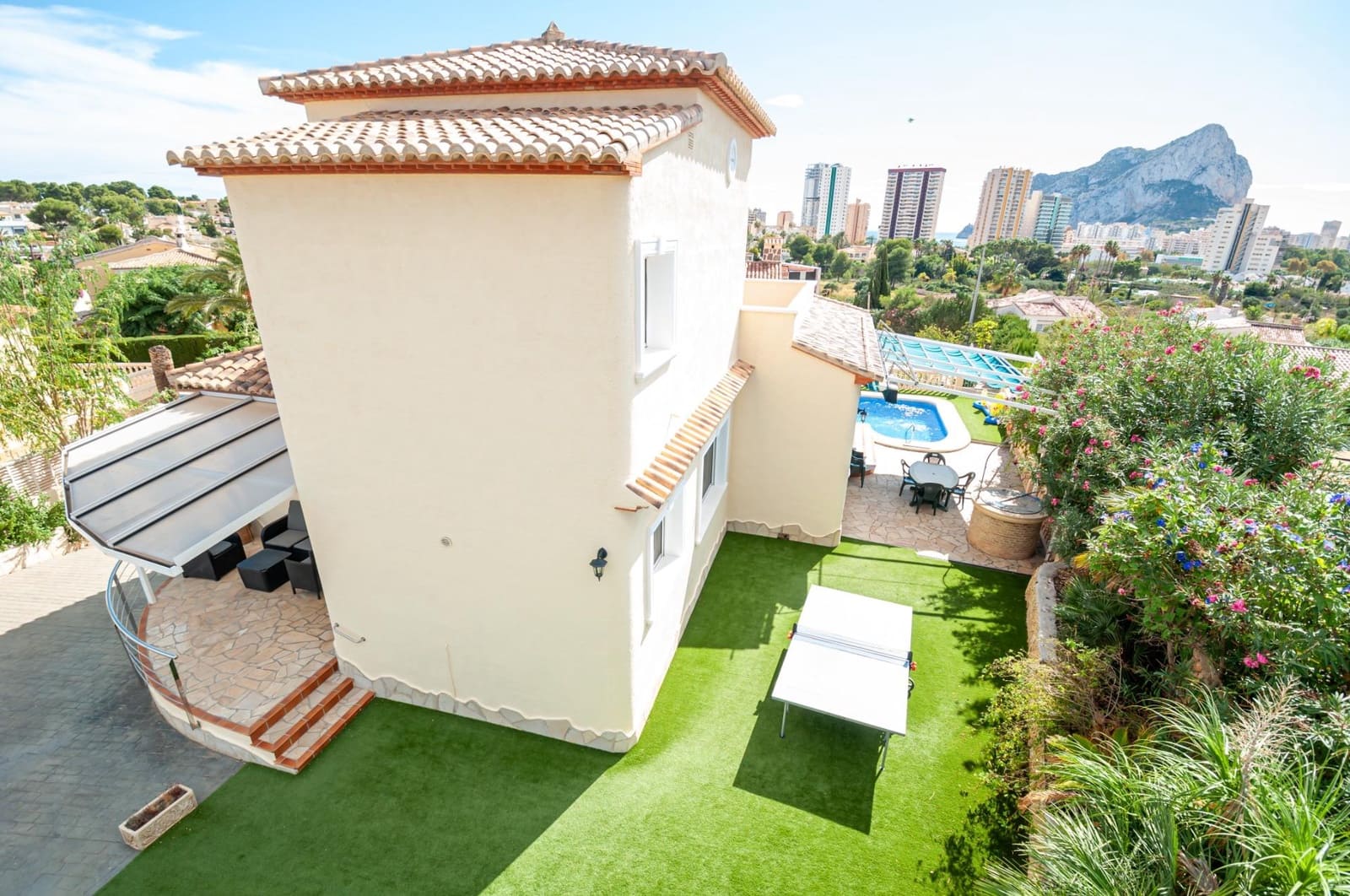3 slaapkamer Villa te koop in Calpe / Calp met zwembad - € 725.000 (Ref: 9453065)