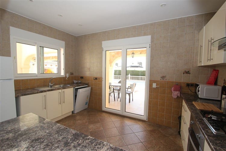 4 camera da letto Villa in vendita in Calpe / Calp con piscina garage - 670.000 € (Rif: 9455897)