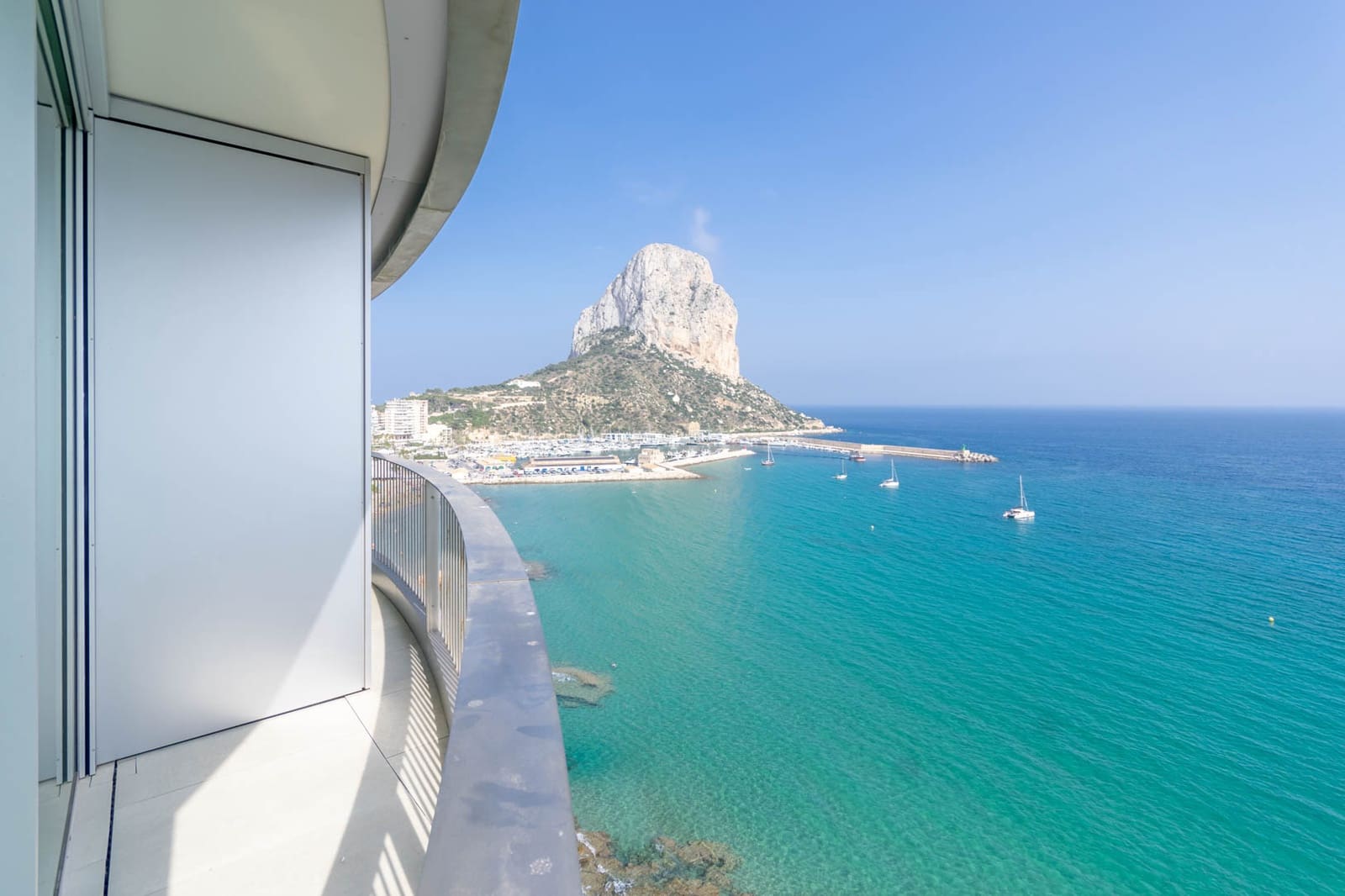 4 slaapkamer Flat te koop in Calpe / Calp met zwembad garage - € 1.600.000 (Ref: 9465225)