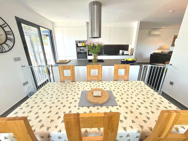 2 bedroom Villa for sale in Calpe / Calp with pool garage - € 650,000 (Ref: 9496865)