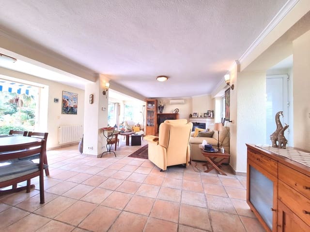 4 slaapkamer Villa te koop in Cometa - Carrió, Calpe / Calp met zwembad garage - € 532.000 (Ref: 9496869)