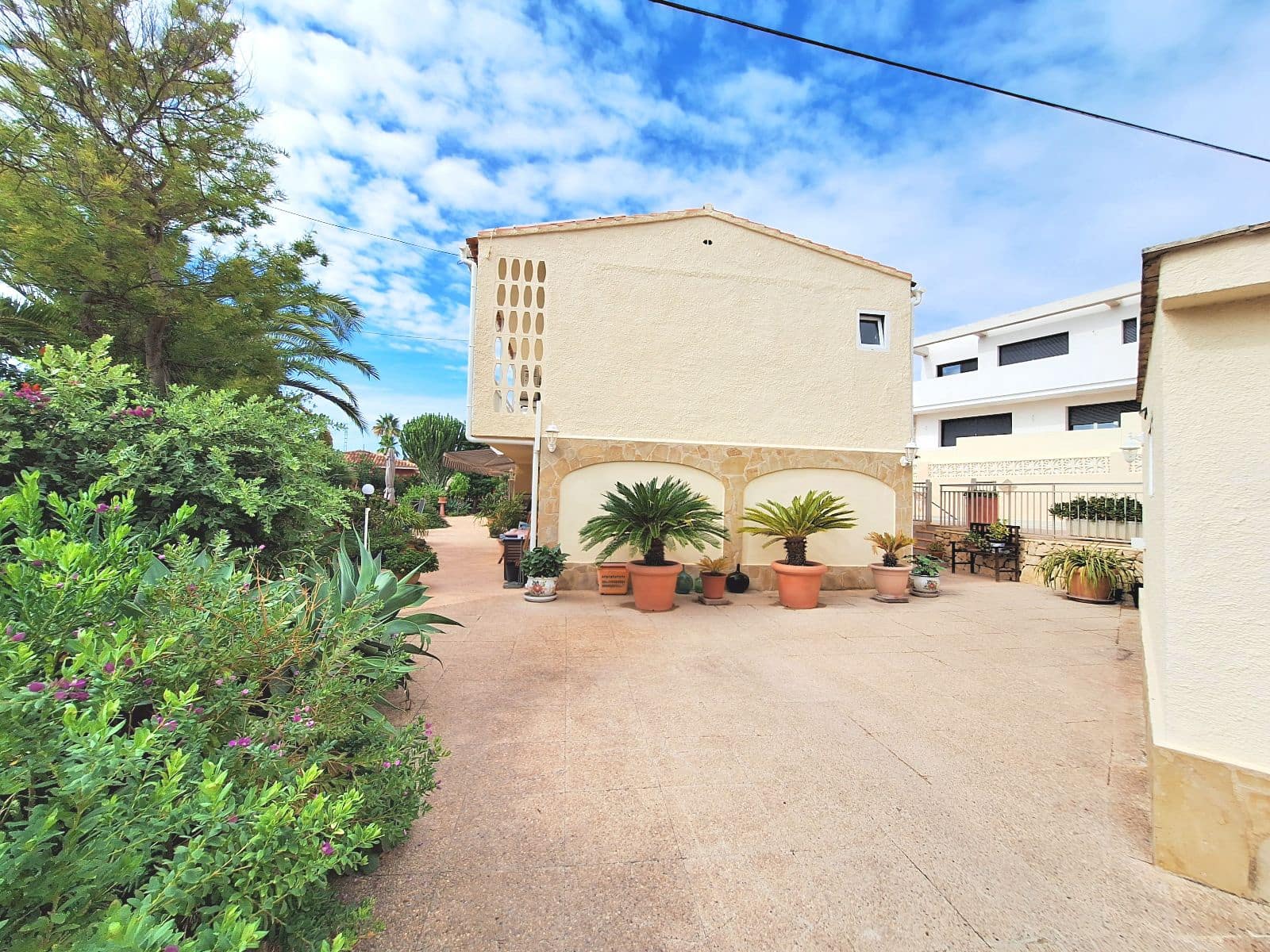 4 slaapkamer Villa te koop in Calpe / Calp met zwembad garage - € 532.000 (Ref: 9496869)