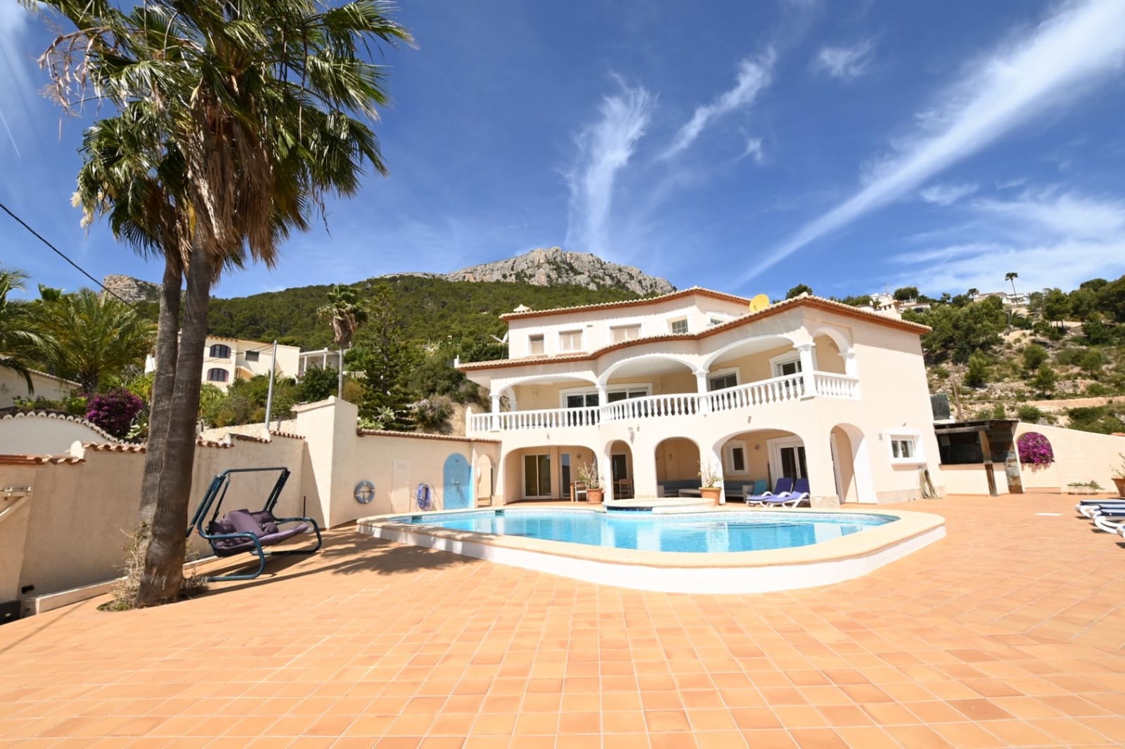 6 Zimmer Villa zu verkaufen in Calpe / Calp - 855.000 € (Ref: 9496871)