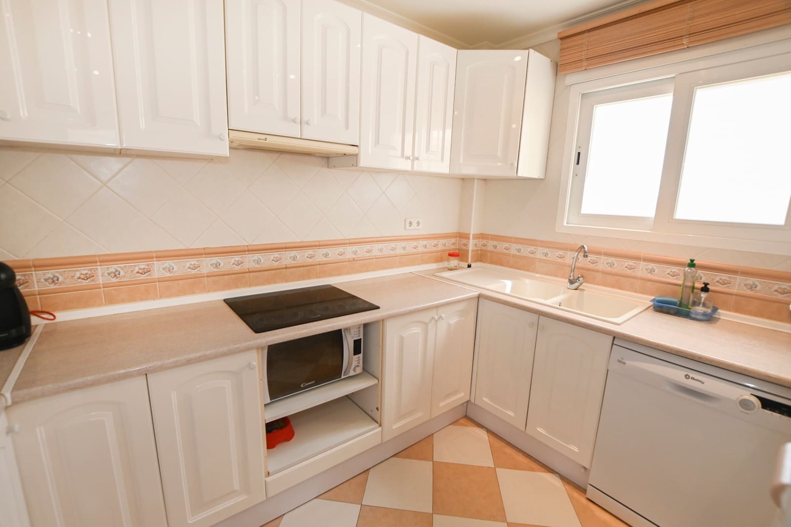 6 Zimmer Villa zu verkaufen in Calpe / Calp - 855.000 € (Ref: 9496871)