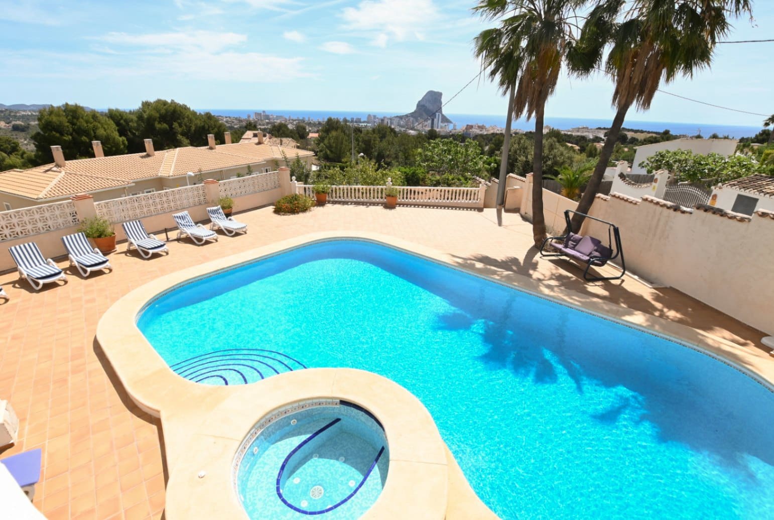 6 Zimmer Villa zu verkaufen in Calpe / Calp - 855.000 € (Ref: 9496871)