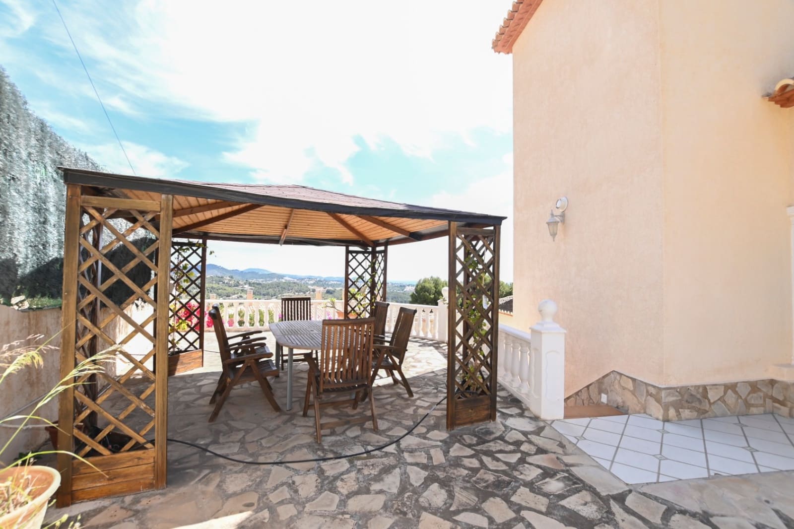 6 Zimmer Villa zu verkaufen in Calpe / Calp - 855.000 € (Ref: 9496871)