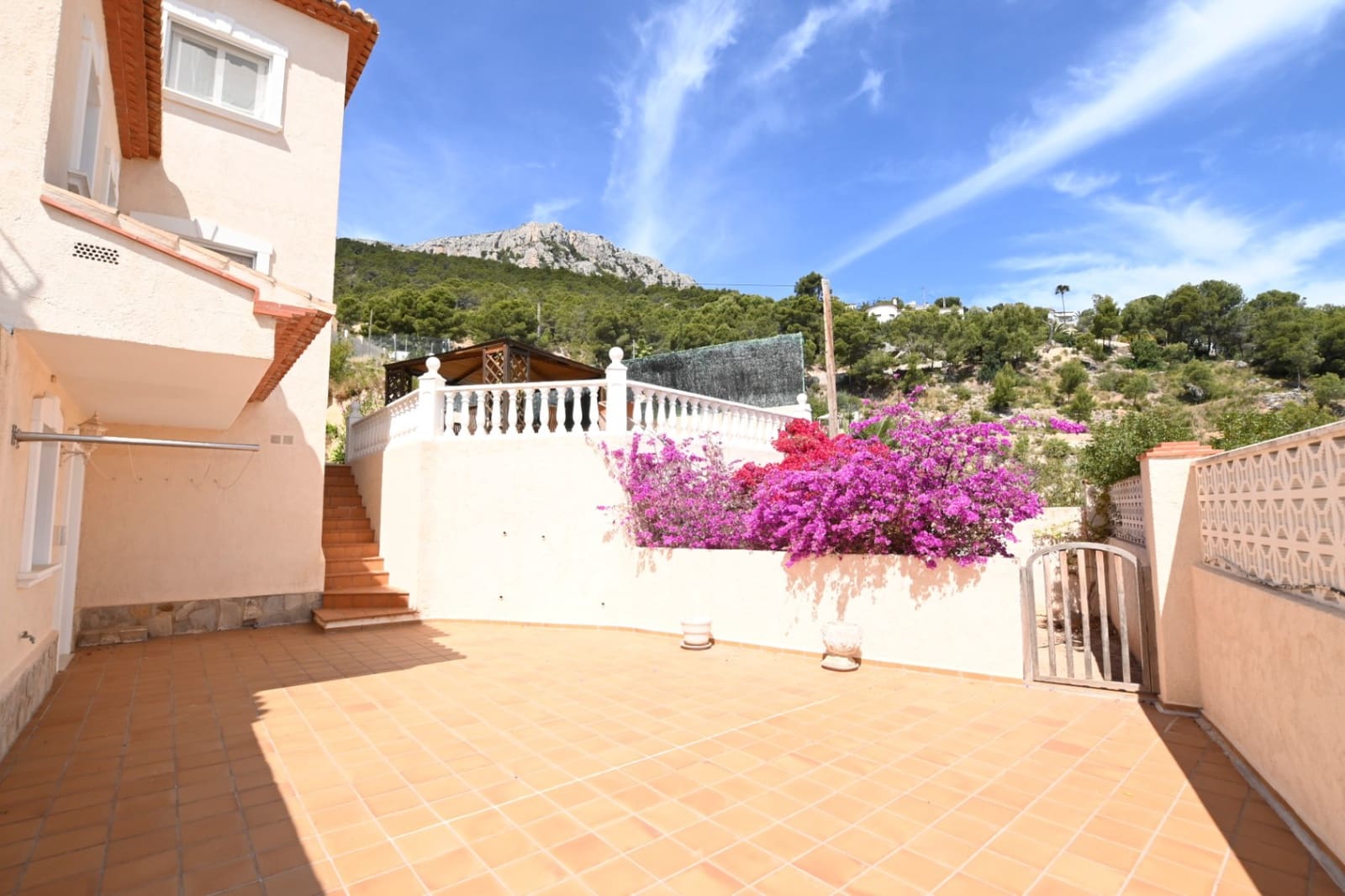 6 Zimmer Villa zu verkaufen in Calpe / Calp - 855.000 € (Ref: 9496871)