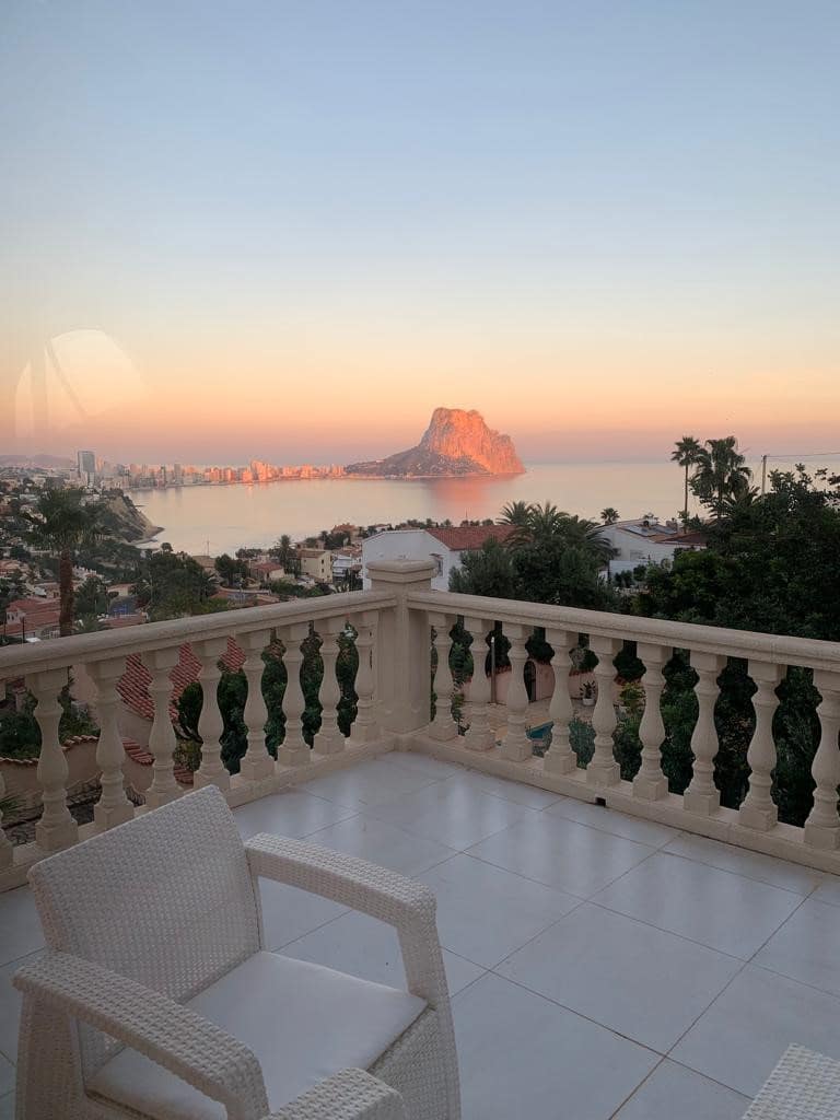 4 soveværelse Villa til salg i Calpe / Calp med swimmingpool garage - € 730.000 (Ref: 9496872)