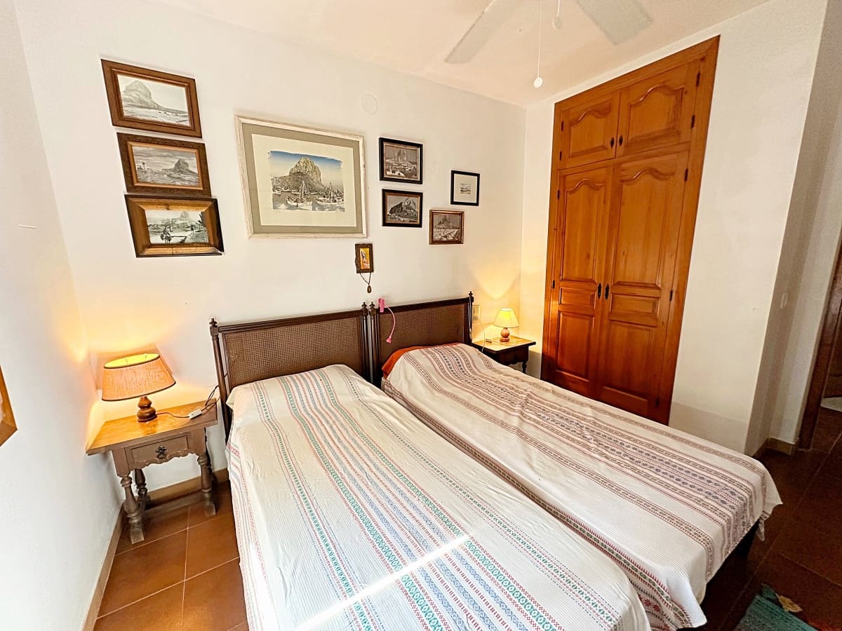 4 bedroom Villa for sale in Calpe / Calp with pool garage - € 710,000 (Ref: 9496874)