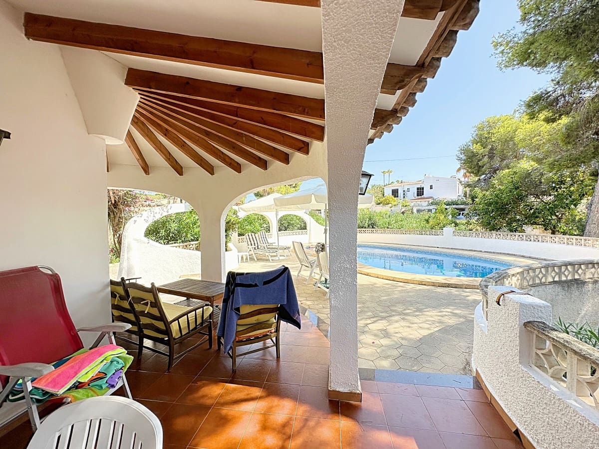 4 bedroom Villa for sale in Calpe / Calp with pool garage - € 710,000 (Ref: 9496874)