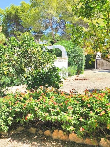 4 bedroom Villa for sale in Cometa - Carrió, Calpe / Calp with pool garage - € 710,000 (Ref: 9496874)