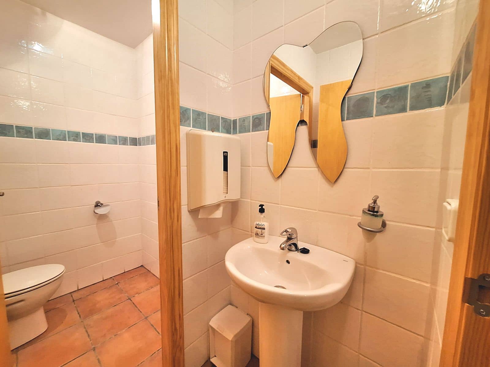 Commercieel te koop in Calpe / Calp - € 180.000 (Ref: 9496878)