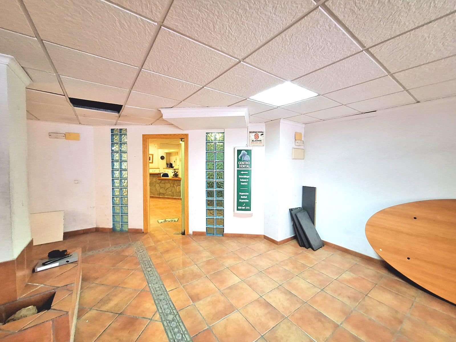 Commercieel te koop in Calpe / Calp - € 180.000 (Ref: 9496878)