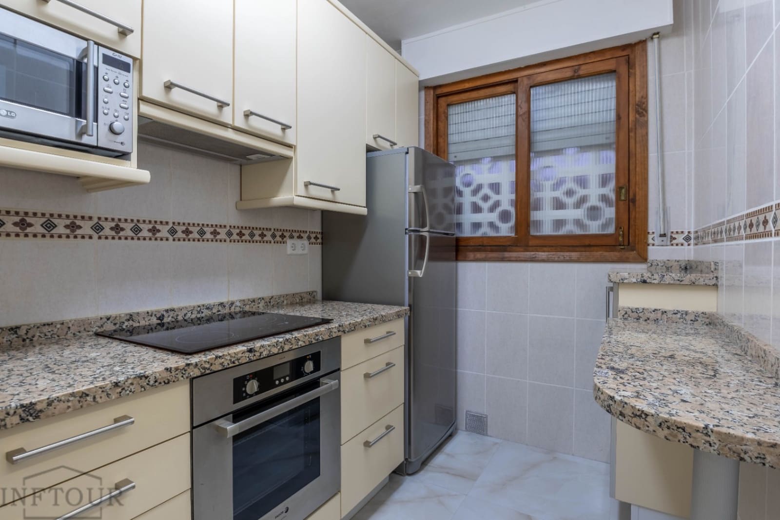 3 Zimmer Apartment zu verkaufen in Calpe / Calp mit Pool - 350.000 € (Ref: 9518463)