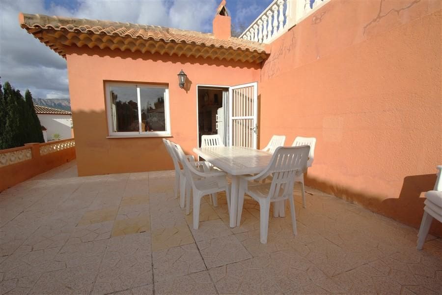 5 sypialnia Willa na sprzedaż w Calpe / Calp z basenem garażem - 725 000 € (Ref: 9537229)