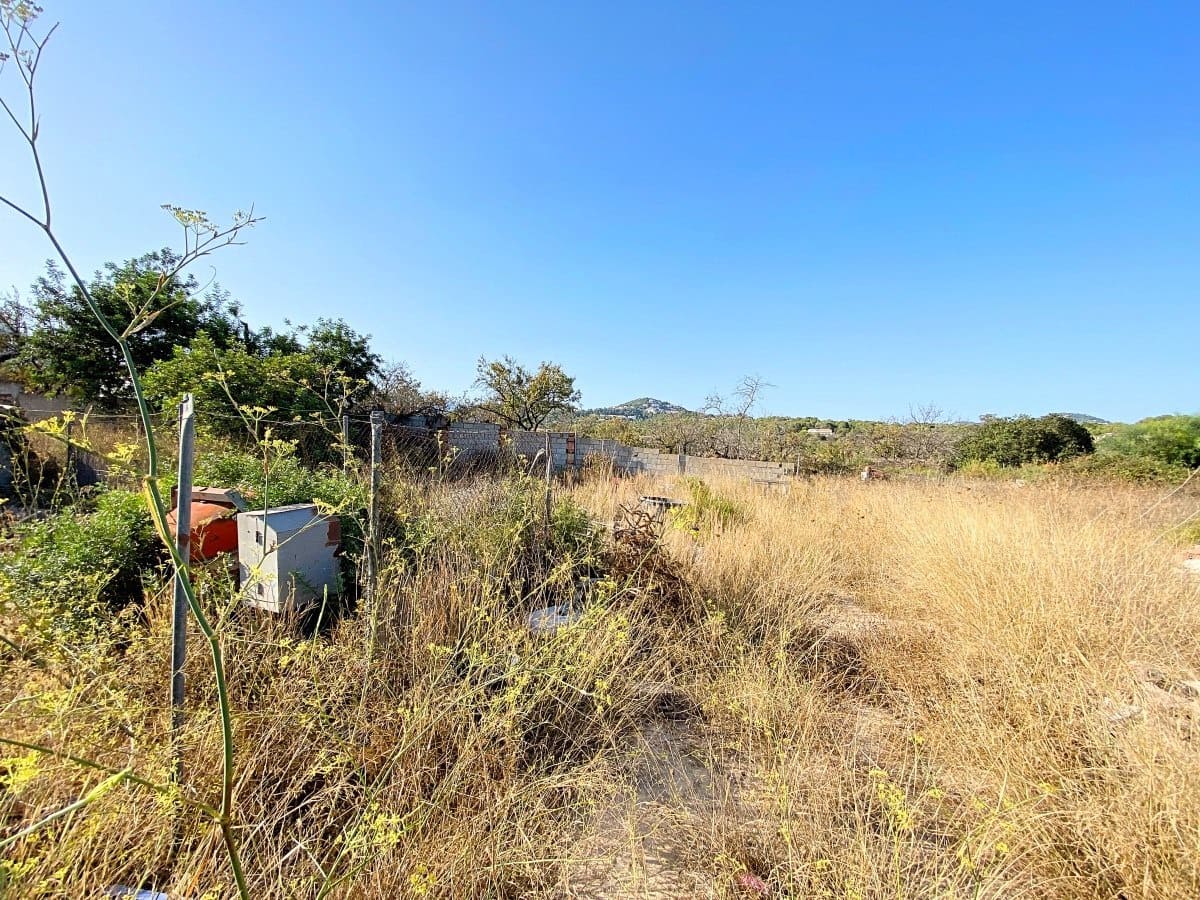 Grunde uden byggetilladelser til salg i Calpe / Calp - € 275.000 (Ref: 9540789)