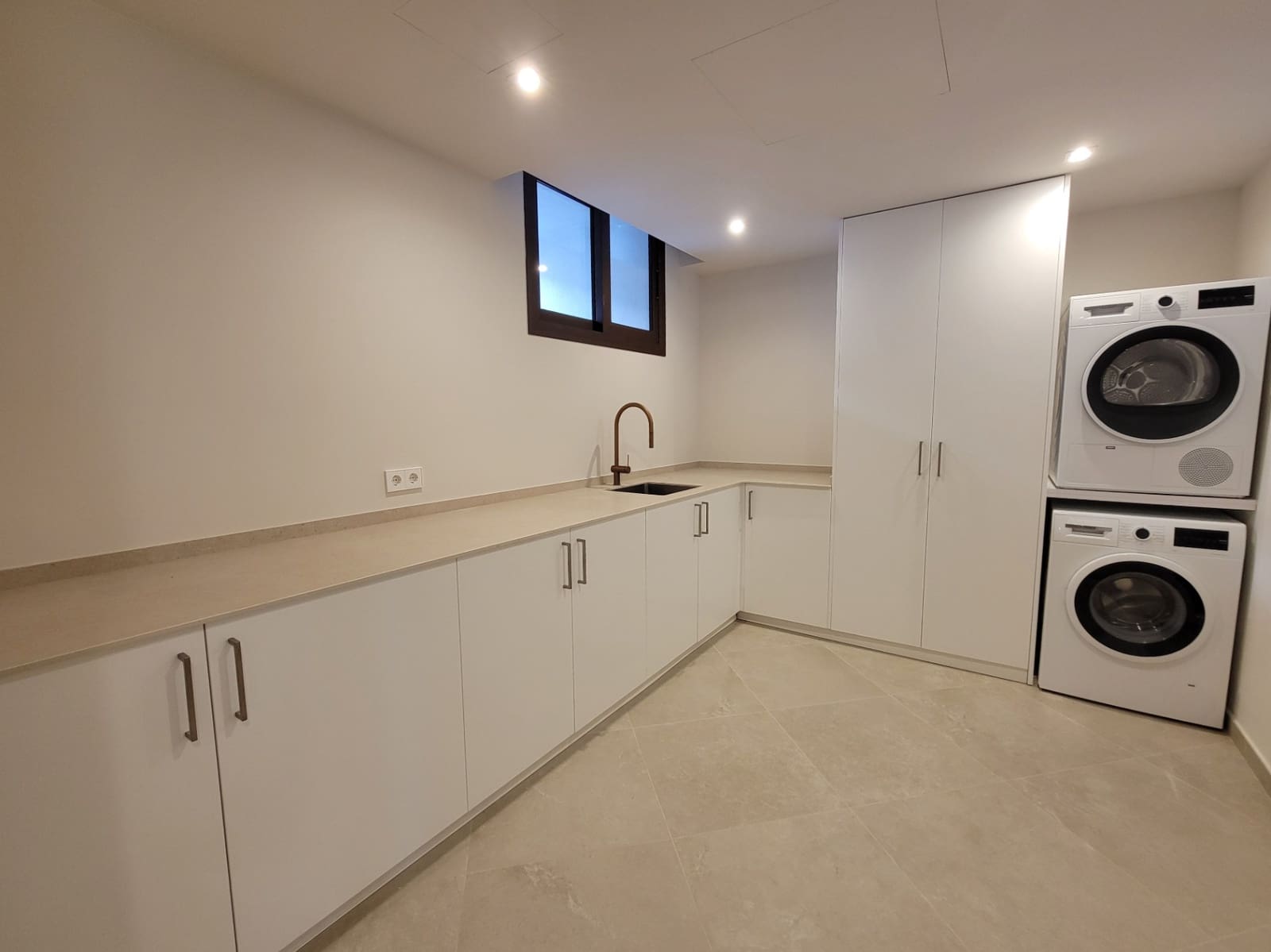 5 sypialnia Willa na sprzedaż w Calpe / Calp z basenem garażem - 1 550 000 € (Ref: 9540790)