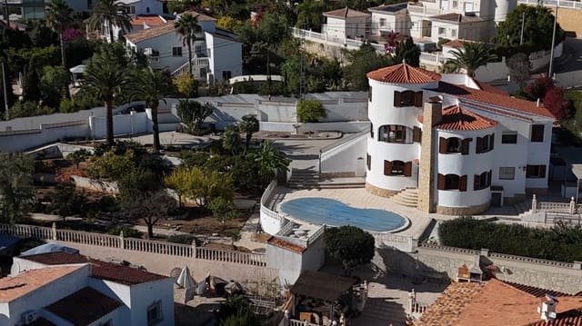 6 soveværelse Villa til salg i Calpe / Calp med swimmingpool - € 1.500.000 (Ref: 9557641)