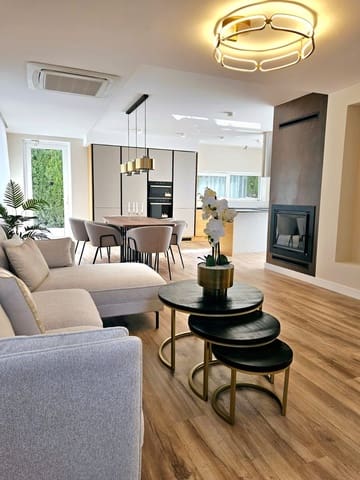 4 soveværelse Villa til salg i Pueblo, Calpe / Calp med swimmingpool - € 1.090.000 (Ref: 9560919)