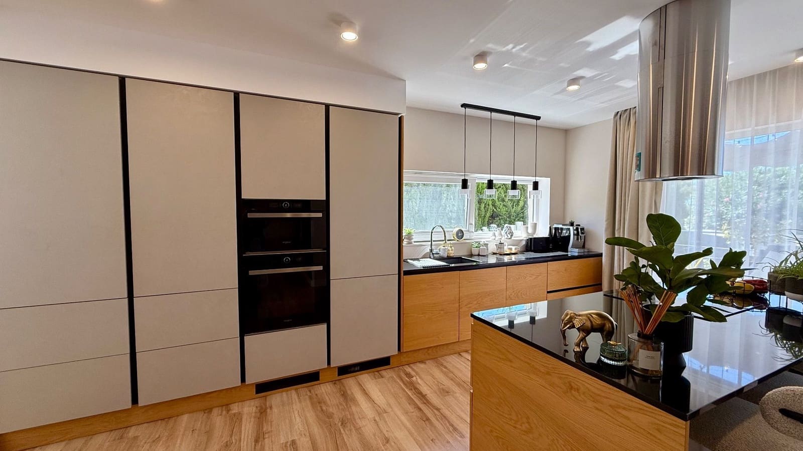 4 soveværelse Villa til salg i Calpe / Calp med swimmingpool - € 1.090.000 (Ref: 9560919)