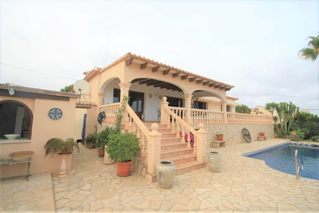 3 bedroom Villa for sale in Calpe / Calp with pool garage - € 650,000 (Ref: 9564334)