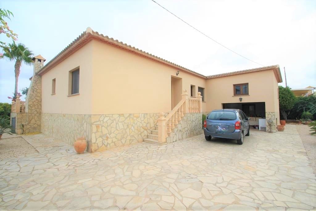 3 bedroom Villa for sale in Calpe / Calp with pool garage - € 650,000 (Ref: 9564334)