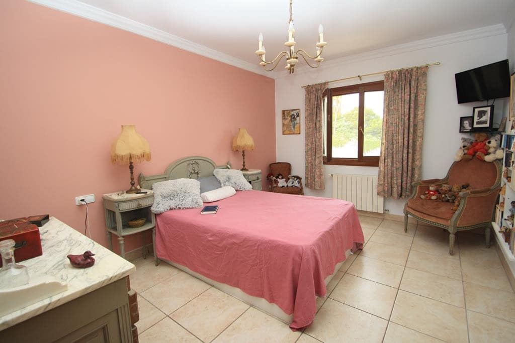 3 bedroom Villa for sale in Calpe / Calp with pool garage - € 650,000 (Ref: 9564334)