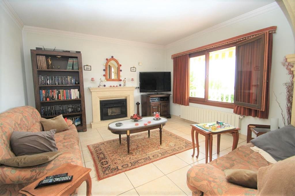 3 bedroom Villa for sale in Calpe / Calp with pool garage - € 650,000 (Ref: 9564334)