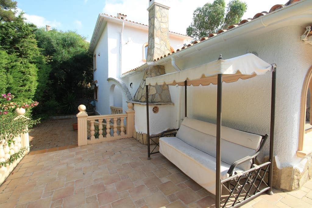 6 makuuhuone Huvila myytävänä paikassa Moraira mukana uima-altaan 
autotalli - 1 100 000 € (Ref: 9564337)