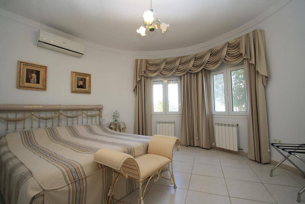 5 soverom Villa til salgs i Calpe / Calp med svømmebasseng garasje - € 1 500 000 (Ref: 9564340)