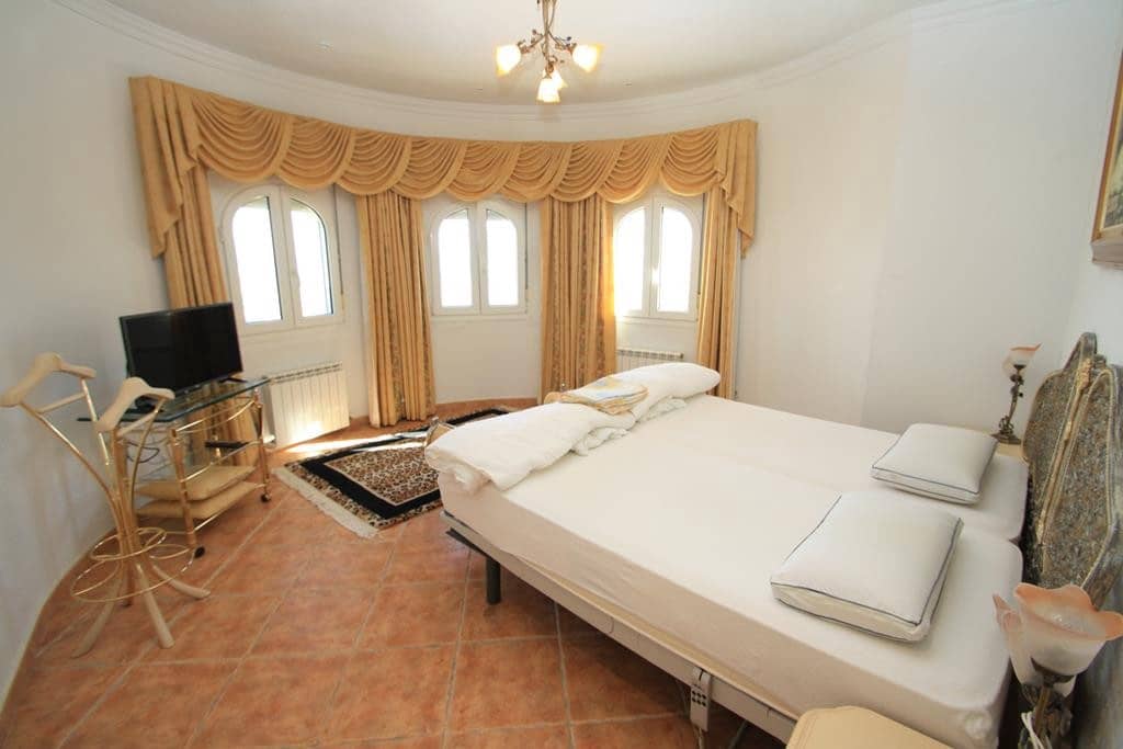 5 soverom Villa til salgs i Calpe / Calp med svømmebasseng garasje - € 1 500 000 (Ref: 9564340)