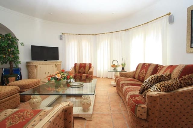 5 Zimmer Villa zu verkaufen in Oltamar - Cucarres, Calpe / Calp mit Pool Garage - 1.500.000 € (Ref: 9564340)