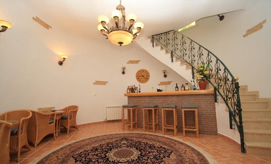 5 soverom Villa til salgs i Calpe / Calp med svømmebasseng garasje - € 1 500 000 (Ref: 9564340)