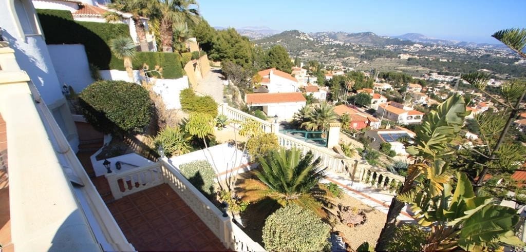 5 soverom Villa til salgs i Calpe / Calp med svømmebasseng garasje - € 1 500 000 (Ref: 9564340)