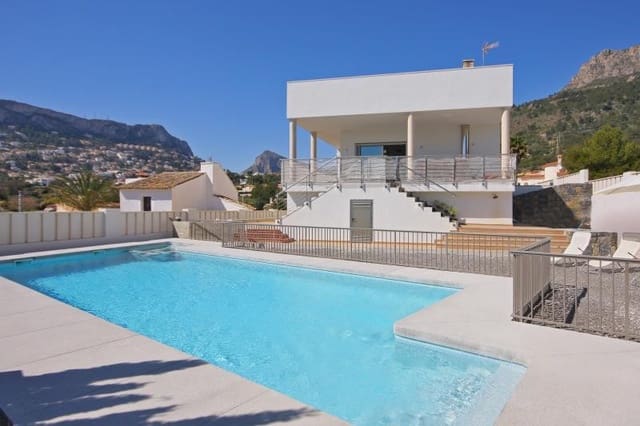 5 soveværelse Villa til salg i Canuta, Calpe / Calp med swimmingpool garage - € 750.000 (Ref: 9564343)