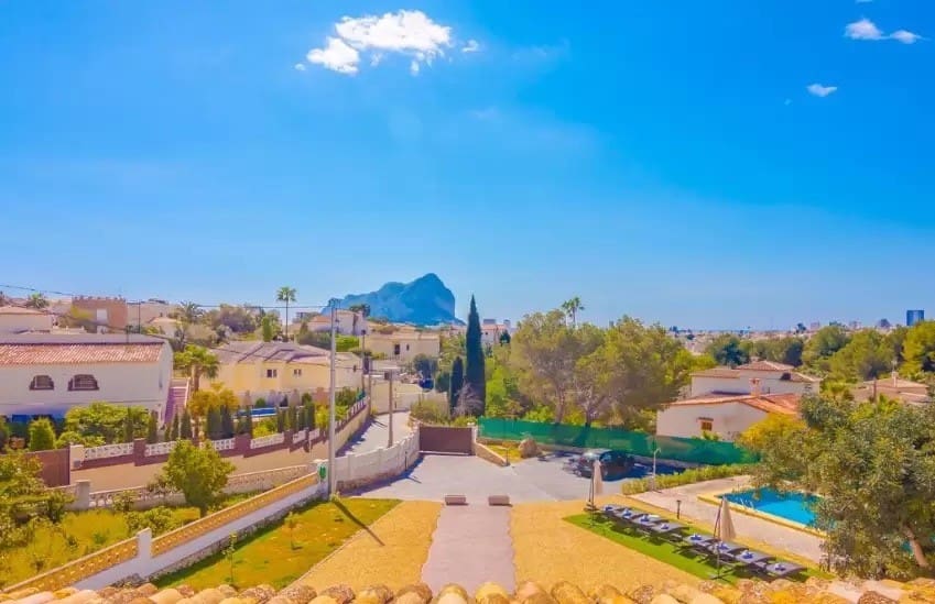 5 chambre Villa/Maison à vendre à Calpe / Calp avec piscine garage - 710 000 € (Ref: 9564347)