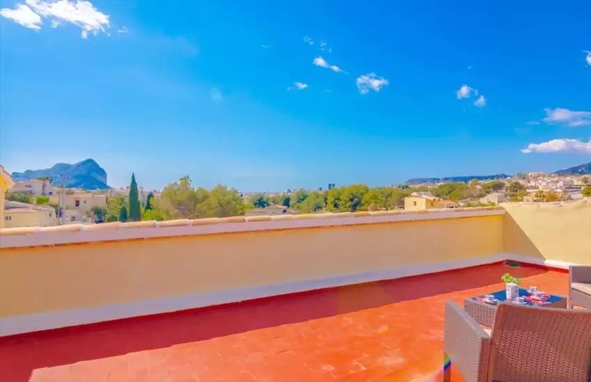 5 chambre Villa/Maison à vendre à Calpe / Calp avec piscine garage - 710 000 € (Ref: 9564347)