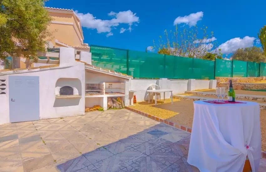 5 chambre Villa/Maison à vendre à Calpe / Calp avec piscine garage - 710 000 € (Ref: 9564347)