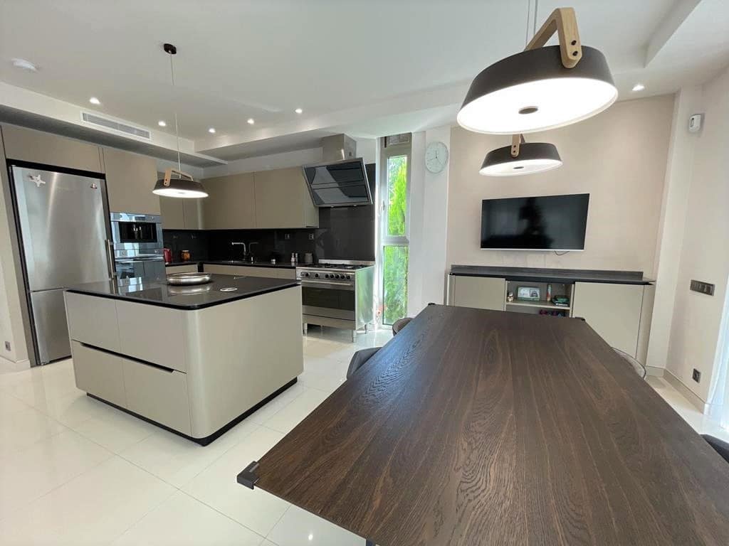 5 chambre Villa/Maison à vendre à Calpe / Calp avec piscine garage - 1 980 000 € (Ref: 9568043)