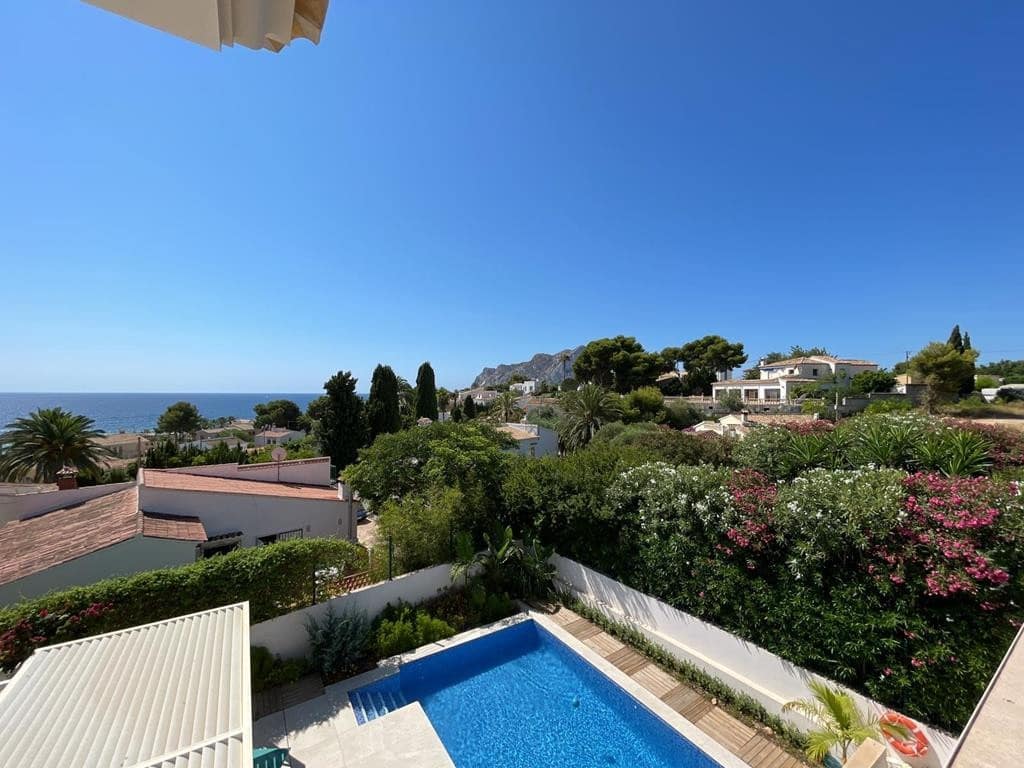 5 chambre Villa/Maison à vendre à Calpe / Calp avec piscine garage - 1 980 000 € (Ref: 9568043)