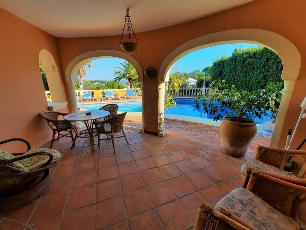 8 sypialnia Willa na sprzedaż w Benissa z basenem garażem - 795 000 € (Ref: 9590724)