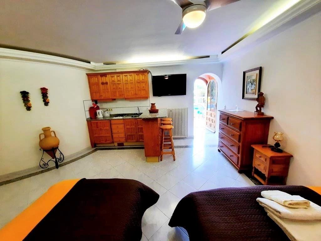 8 sypialnia Willa na sprzedaż w Benissa z basenem garażem - 795 000 € (Ref: 9590724)