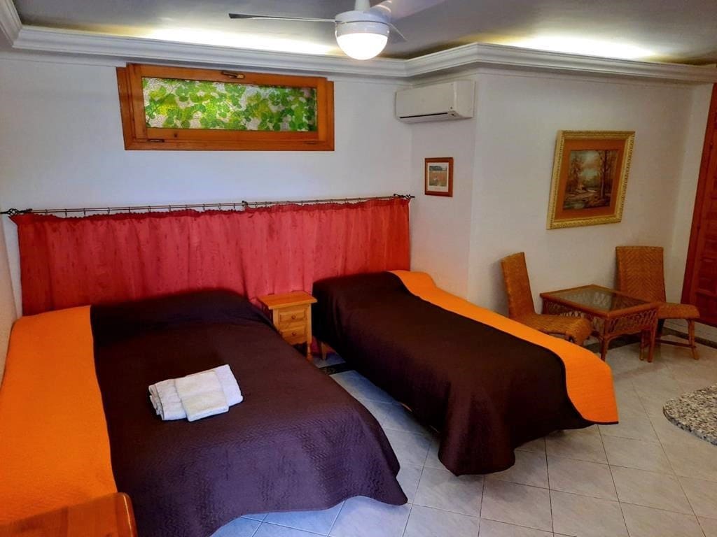 8 sypialnia Willa na sprzedaż w Benissa z basenem garażem - 795 000 € (Ref: 9590724)