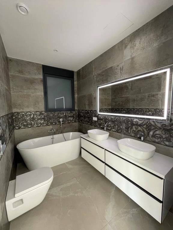 4 bedroom Villa for sale in Calpe / Calp with pool garage - € 1,125,000 (Ref: 9590725)