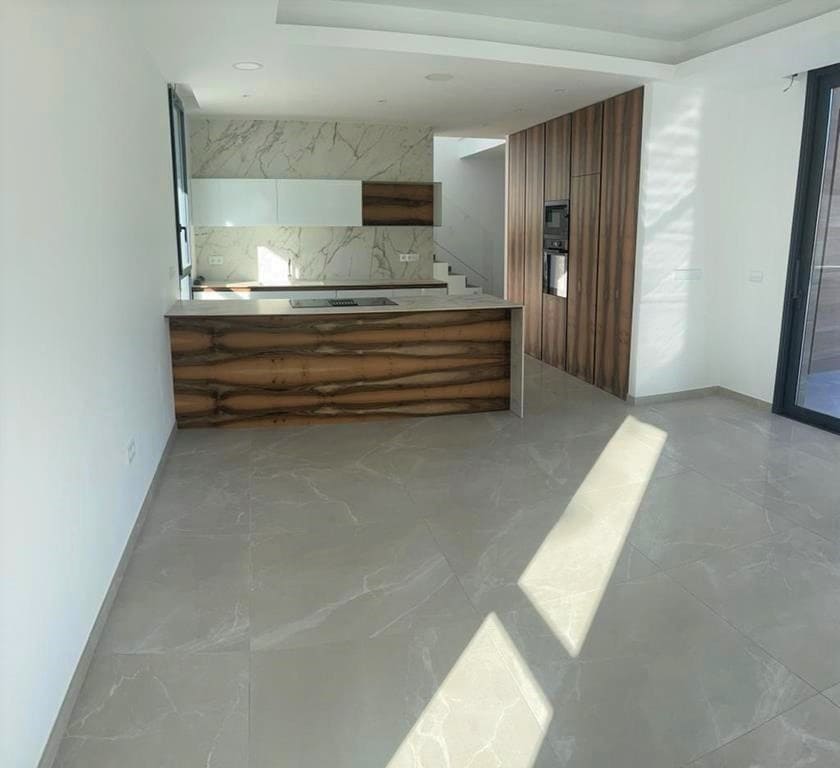 4 bedroom Villa for sale in Calpe / Calp with pool garage - € 1,125,000 (Ref: 9590725)