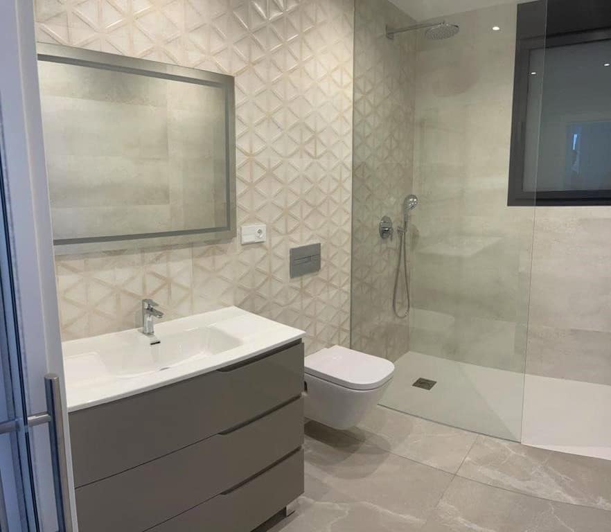 4 bedroom Villa for sale in Calpe / Calp with pool garage - € 1,125,000 (Ref: 9590725)