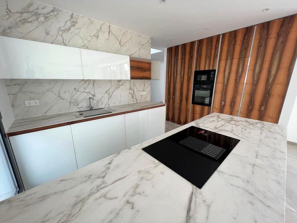 4 bedroom Villa for sale in Calpe / Calp with pool garage - € 1,125,000 (Ref: 9590725)