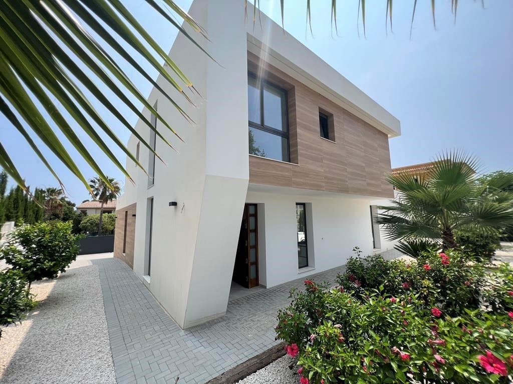 4 bedroom Villa for sale in Calpe / Calp with pool garage - € 1,125,000 (Ref: 9590725)